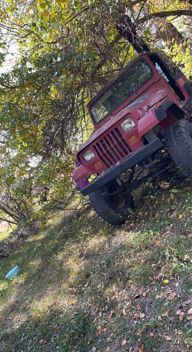 1987 Jeep YJ Wrangler - Image 4 of 5