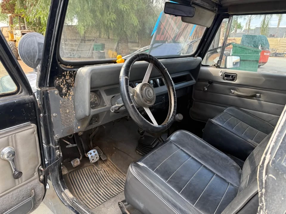 1987 Jeep YJ Wrangler - Image 6 of 7