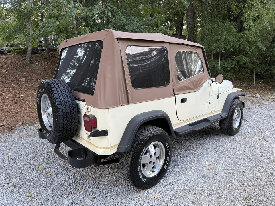 1987 Jeep YJ Wrangler - Image 10 of 31