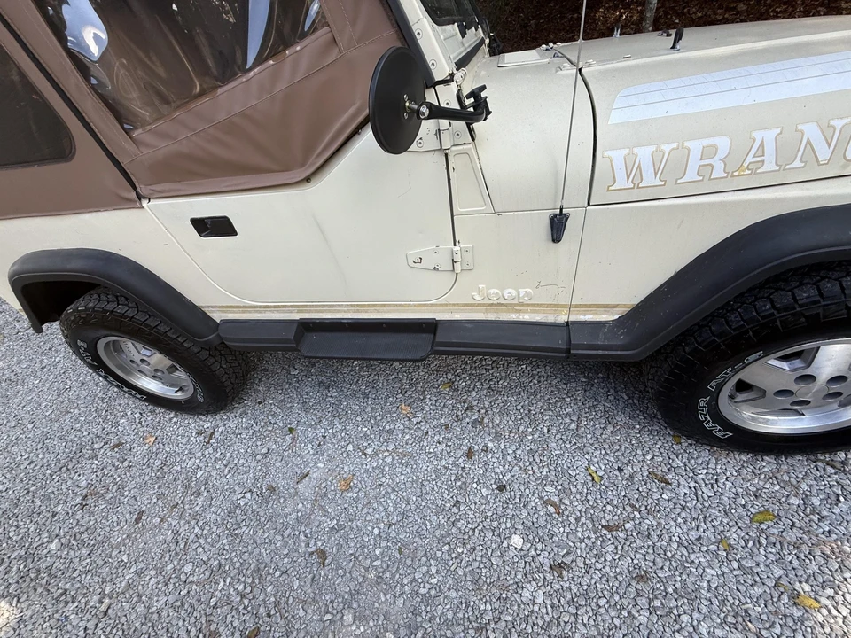 1987 Jeep YJ Wrangler - Image 17 of 31
