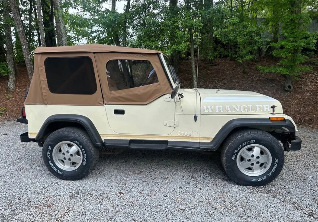 1987 Jeep YJ Wrangler - Image 11 of 31