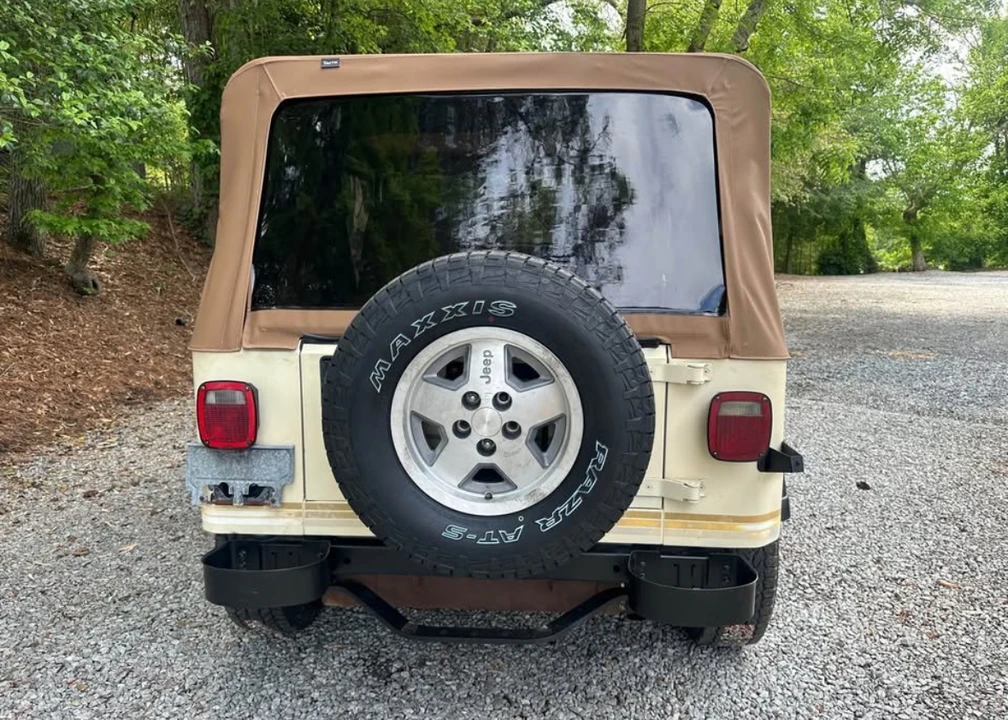 1987 Jeep YJ Wrangler - Image 7 of 31