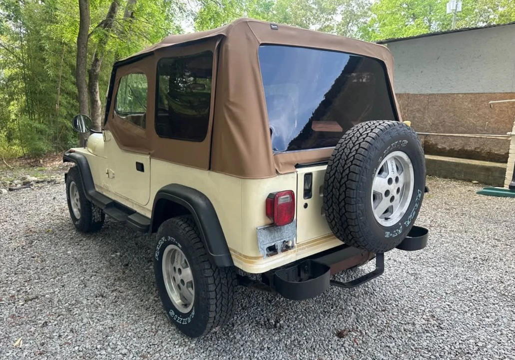 1987 Jeep YJ Wrangler - Image 6 of 31