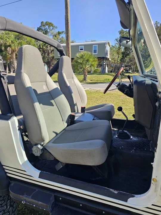 1987 Jeep YJ Wrangler - Image 6 of 11