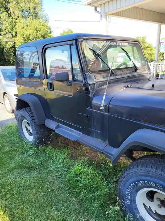1987 Jeep YJ Wrangler - Image 2 of 20