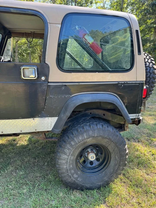 1987 Jeep YJ Wrangler - Image 5 of 17