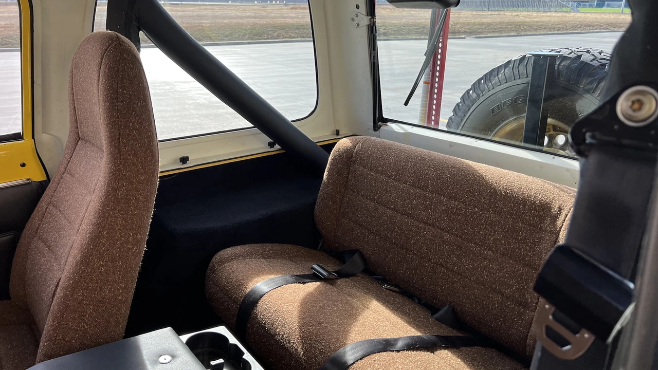 1987 Jeep YJ Wrangler - Image 5 of 27