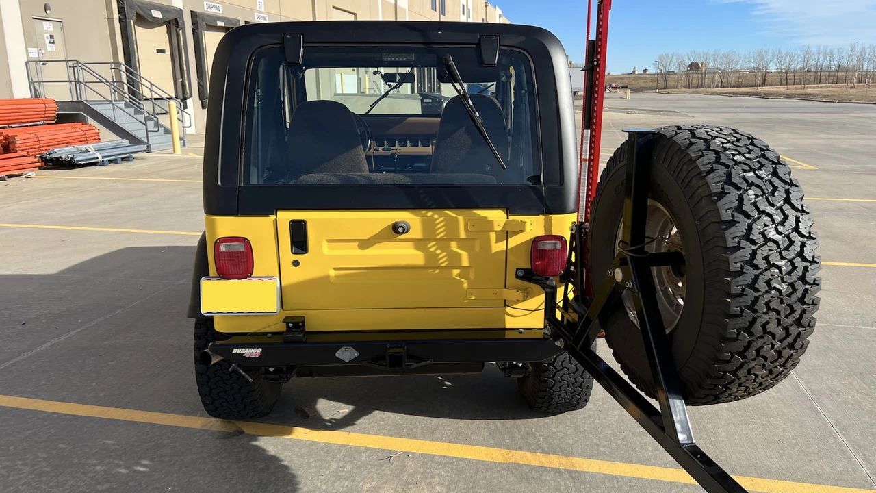 1987 Jeep YJ Wrangler - Image 20 of 27