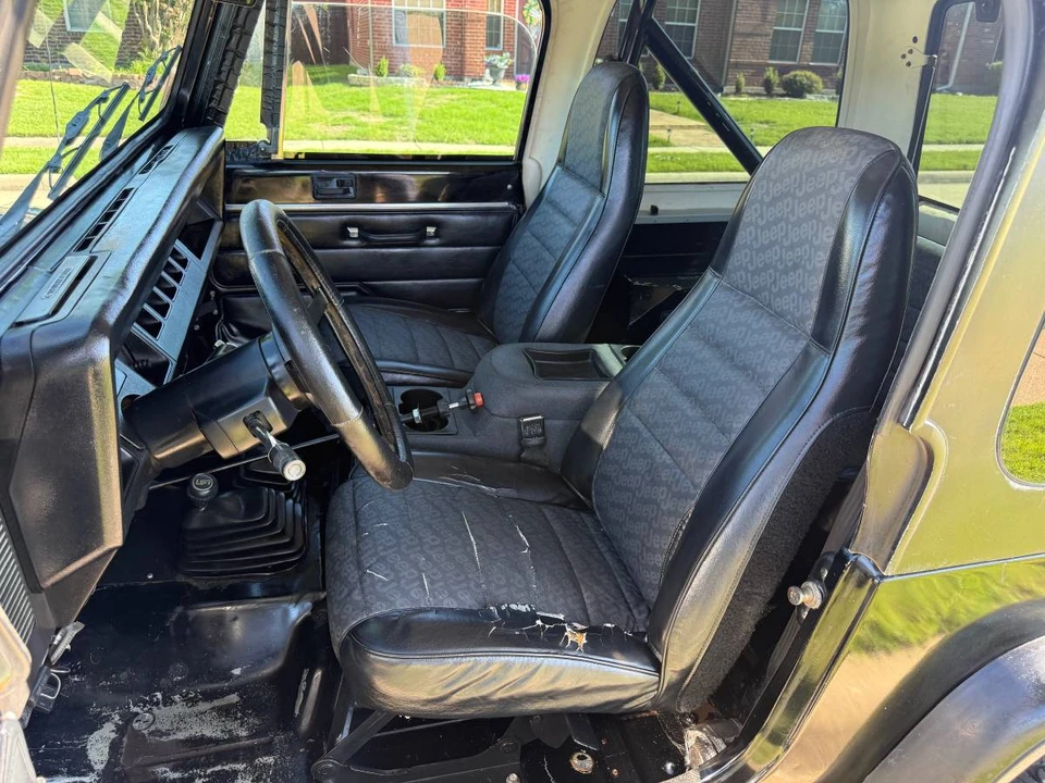 1987 Jeep YJ Wrangler - Image 10 of 12