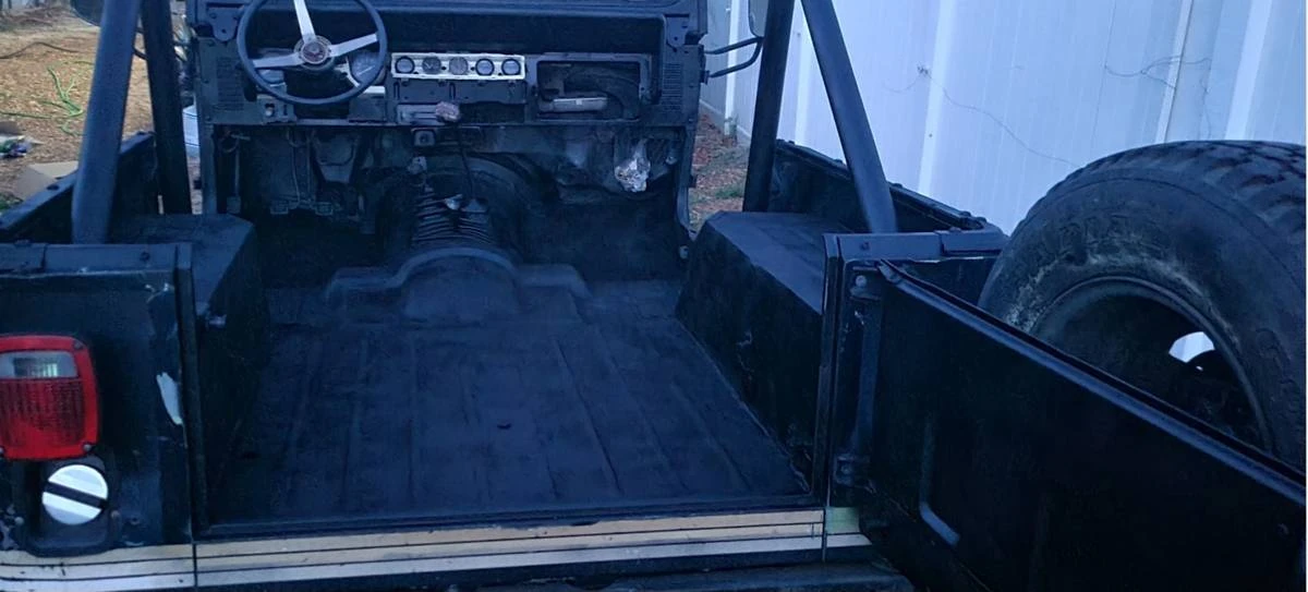1987 Jeep YJ Wrangler - Image 2 of 2