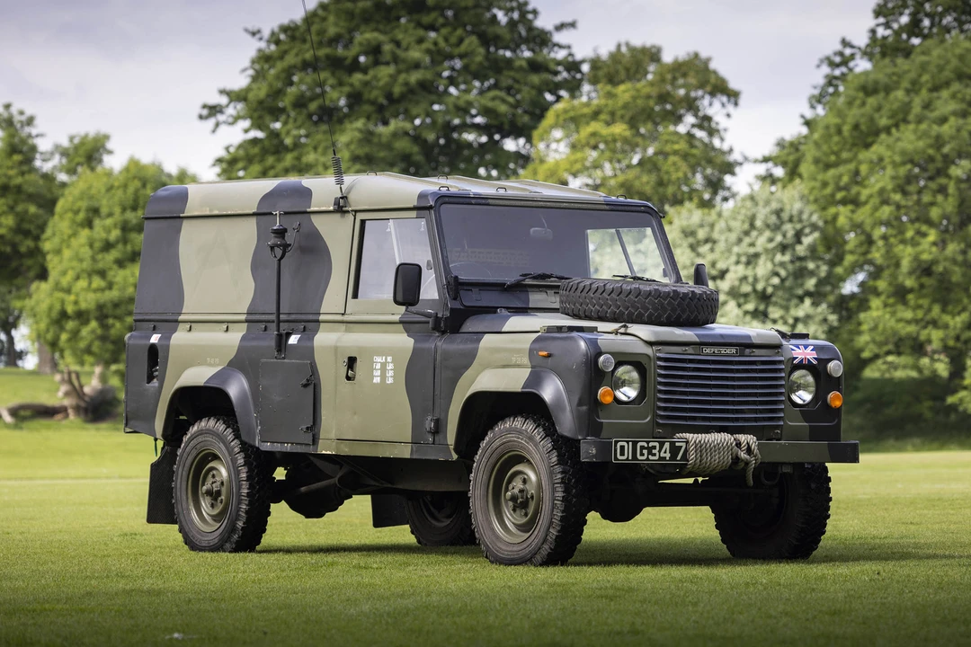 1987 Land Rover Defender 110 - Image 2 of 31