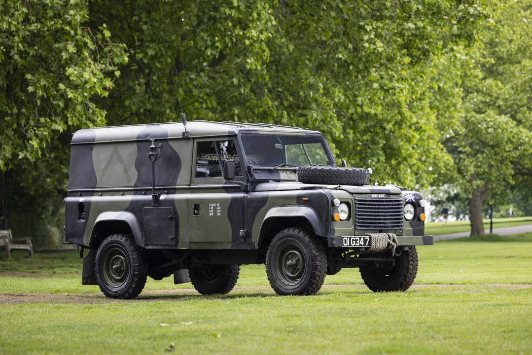 1987 Land Rover Defender 110 - Image 11 of 31