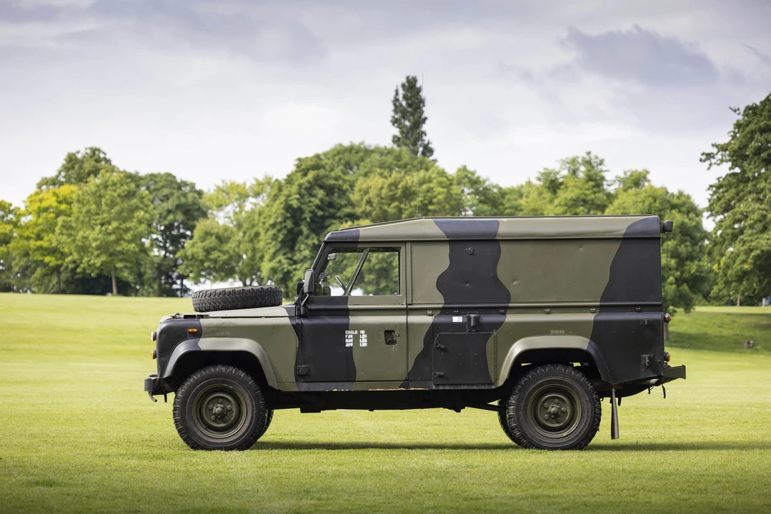 1987 Land Rover Defender 110 - Image 12 of 31