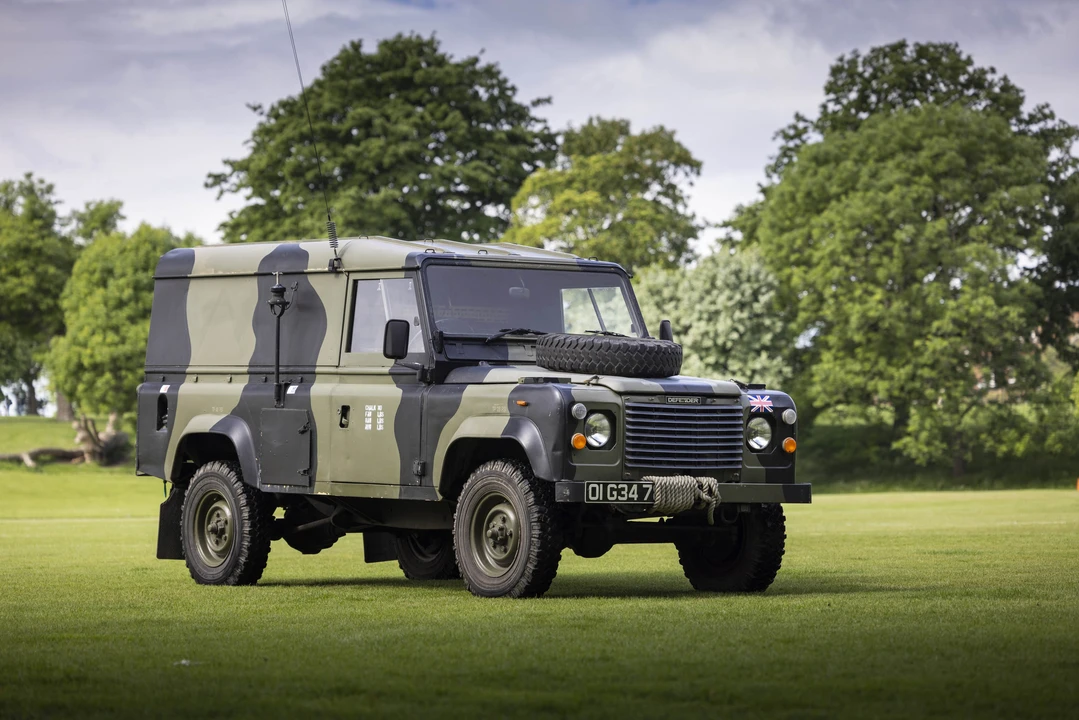 1987 Land Rover Defender 110 - Image 14 of 31