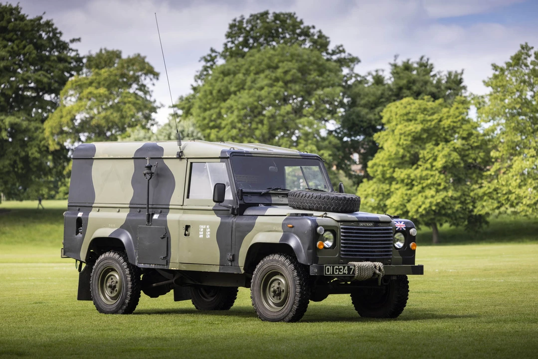 1987 Land Rover Defender 110 - Image 4 of 31