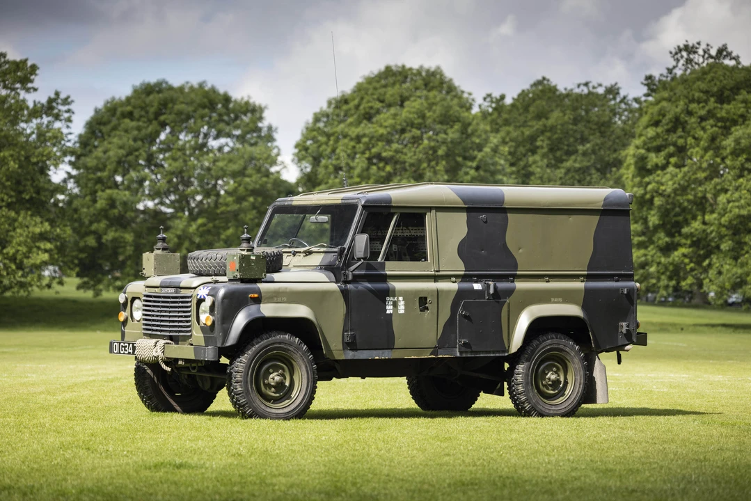 1987 Land Rover Defender 110 - Image 9 of 31