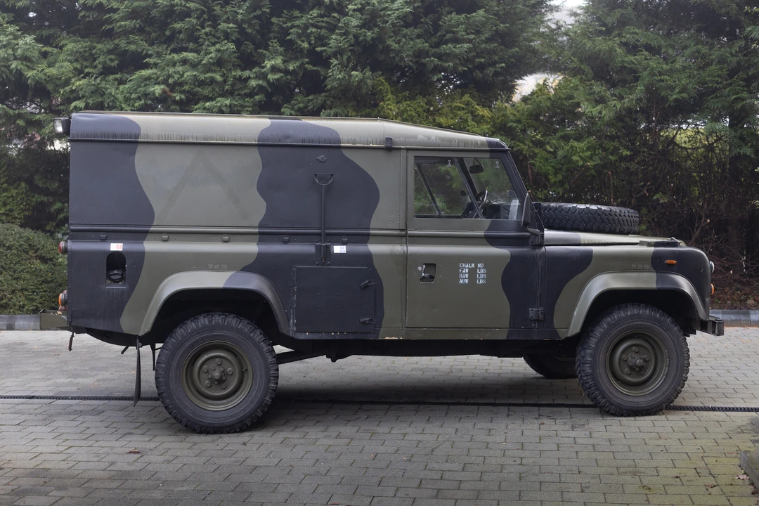 1987 Land Rover Defender 110 - Image 17 of 31
