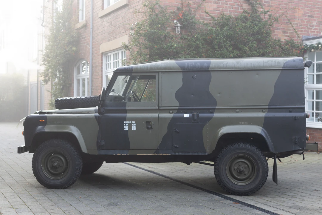 1987 Land Rover Defender 110 - Image 20 of 31