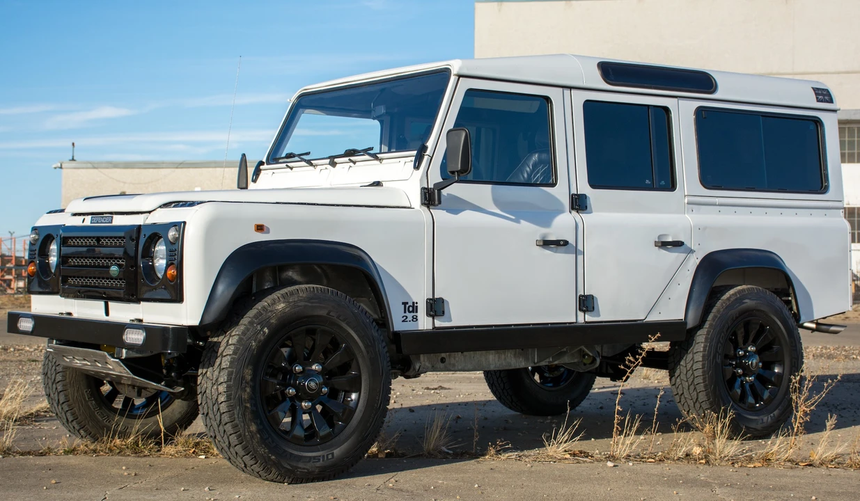 1987 Land Rover Defender 110 - Image 9 of 16