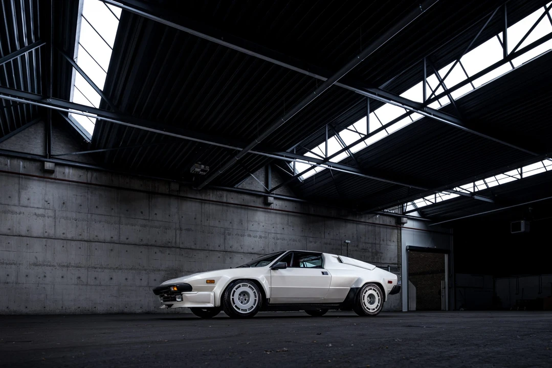 1987 Lamborghini Jalpa - Image 2 of 31