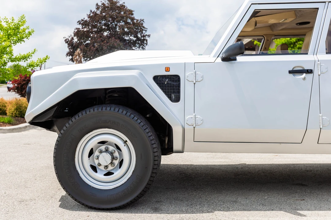 1987 Lamborghini LM002 - Image 21 of 31