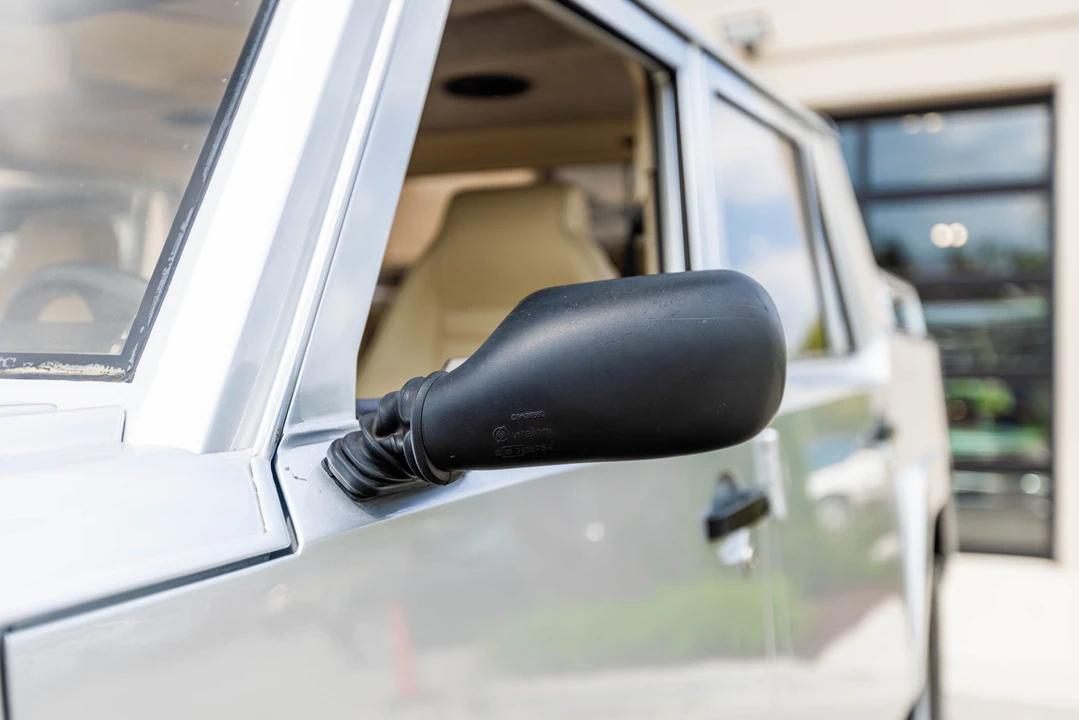 1987 Lamborghini LM002 - Image 28 of 31