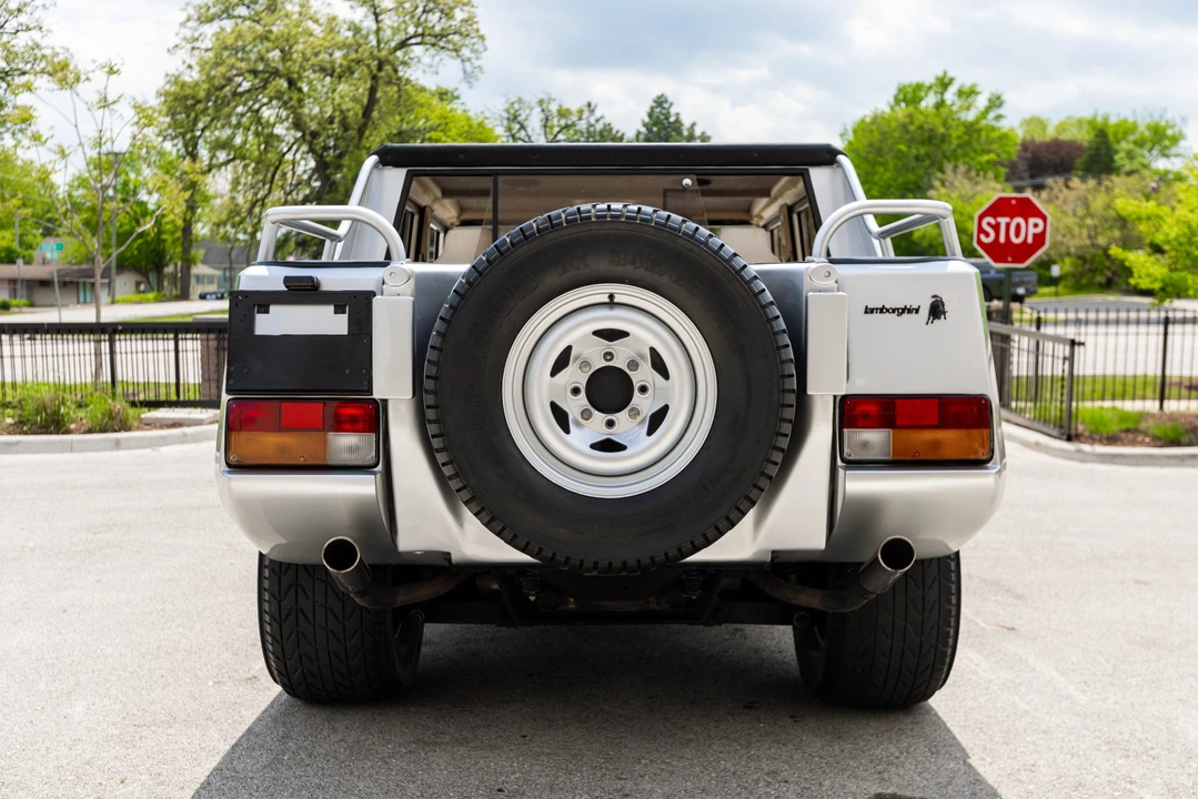 1987 Lamborghini LM002 - Image 8 of 31