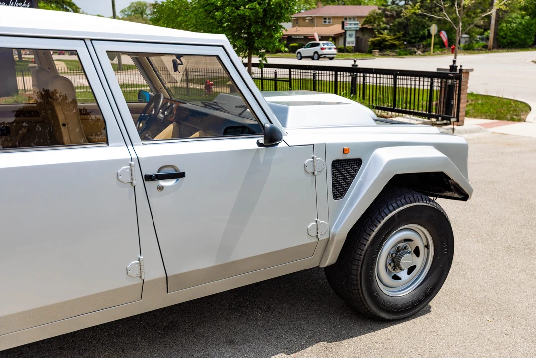 1987 Lamborghini LM002 - Image 18 of 31