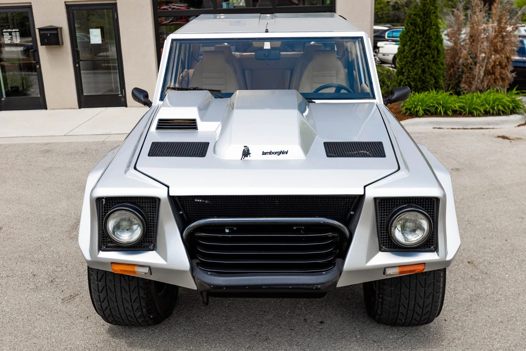 1987 Lamborghini LM002 - Image 4 of 31