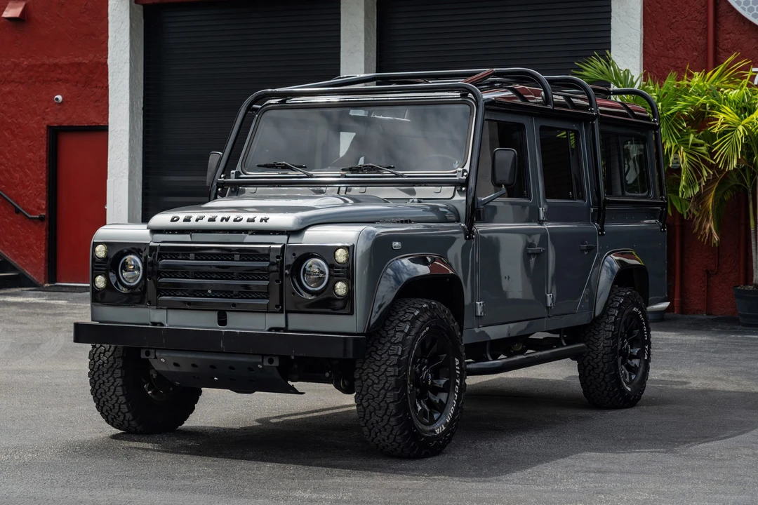 1987 Land Rover Defender 110 - Image 3 of 31