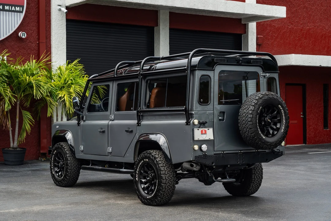 1987 Land Rover Defender 110 - Image 17 of 31