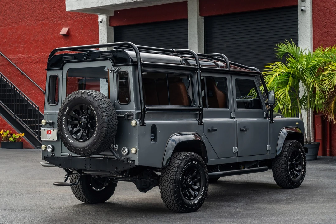 1987 Land Rover Defender 110 - Image 14 of 31