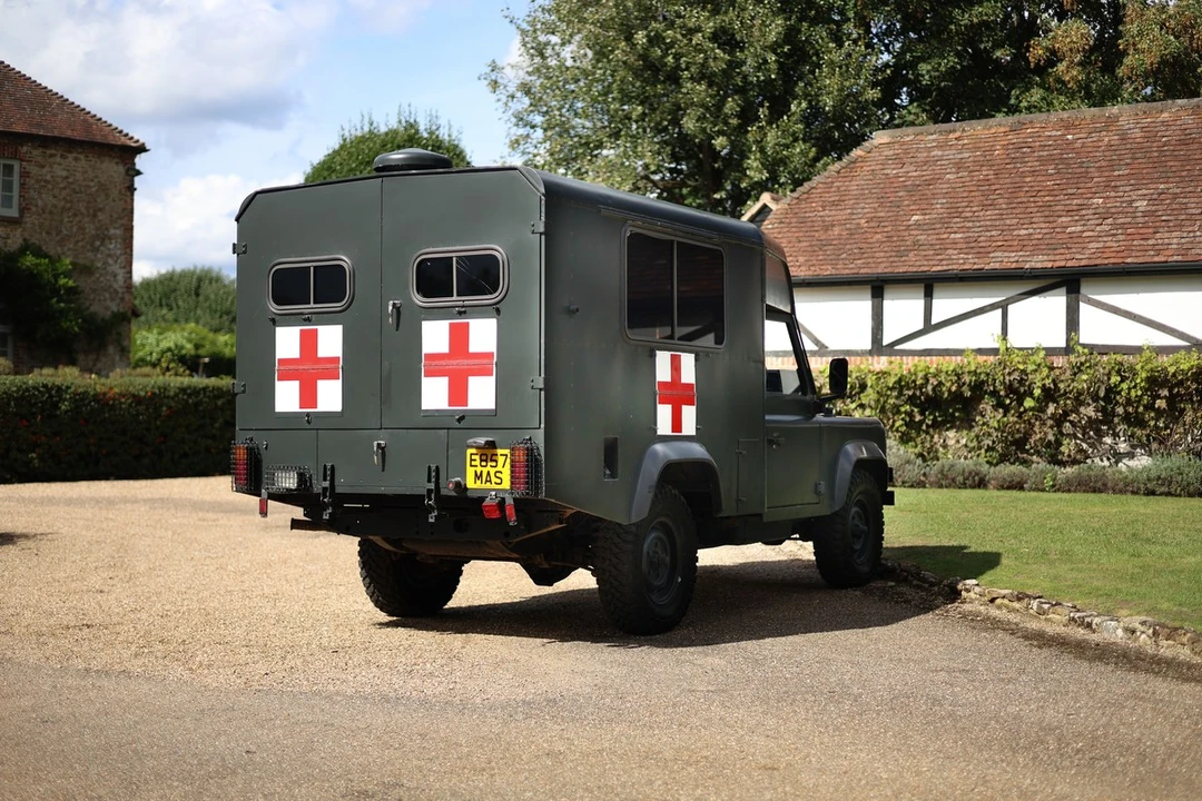 1987 Land Rover Defender 110 - Image 17 of 30