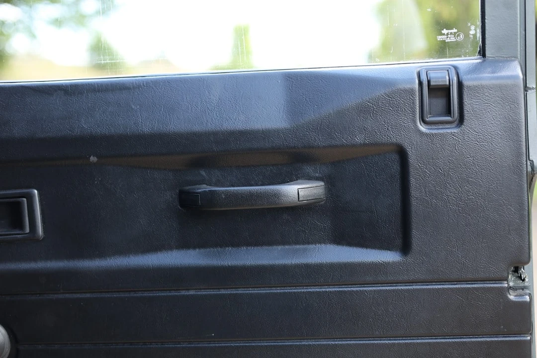 1987 Land Rover Defender 110 - Image 25 of 30