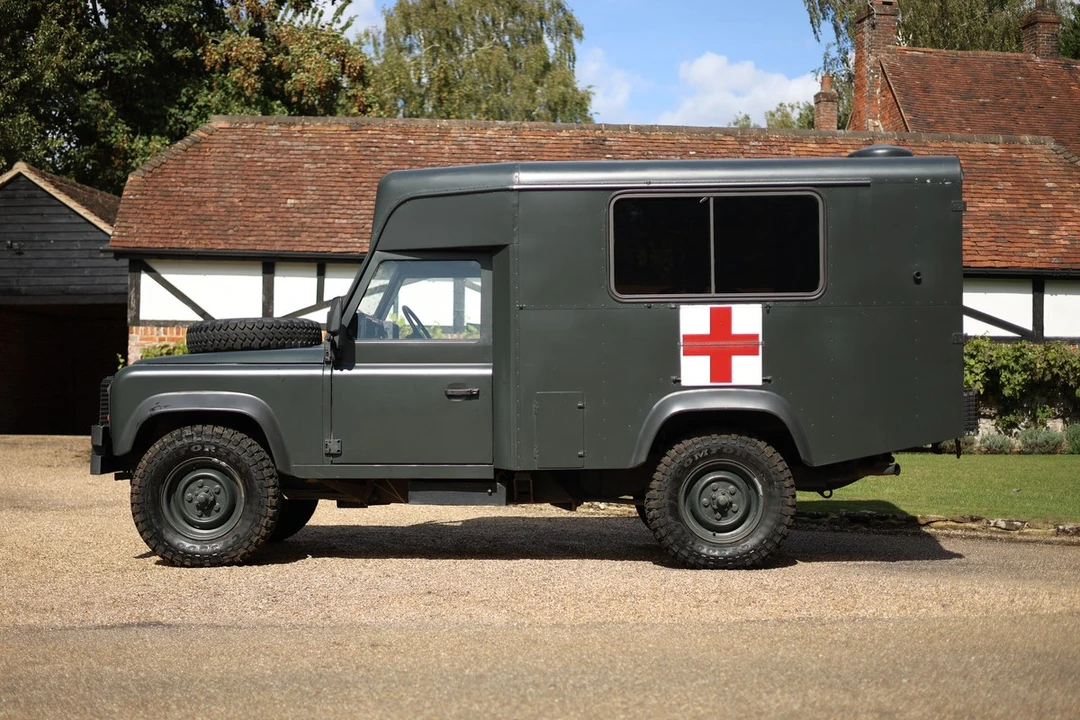 1987 Land Rover Defender 110 - Image 13 of 30