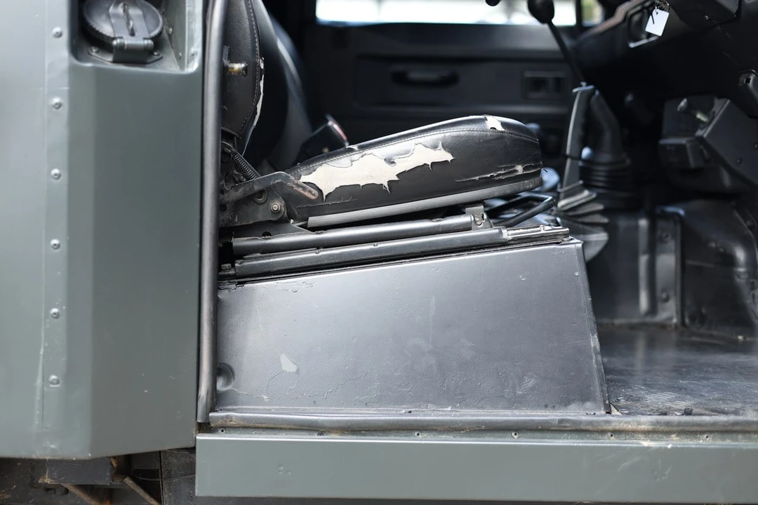 1987 Land Rover Defender 110 - Image 28 of 30