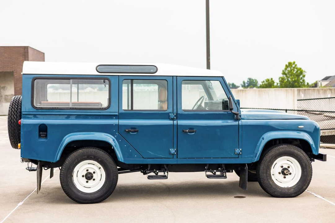 1987 Land Rover Defender 110 - Image 3 of 31
