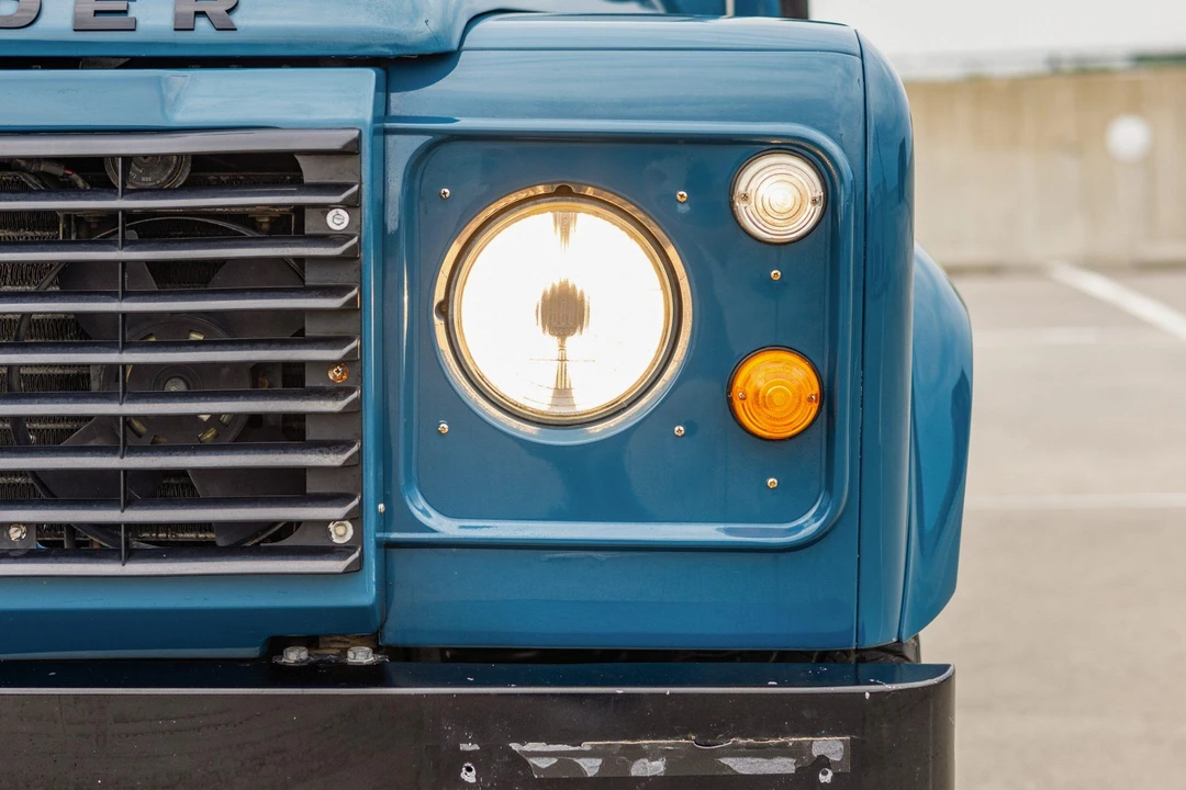 1987 Land Rover Defender 110 - Image 11 of 31