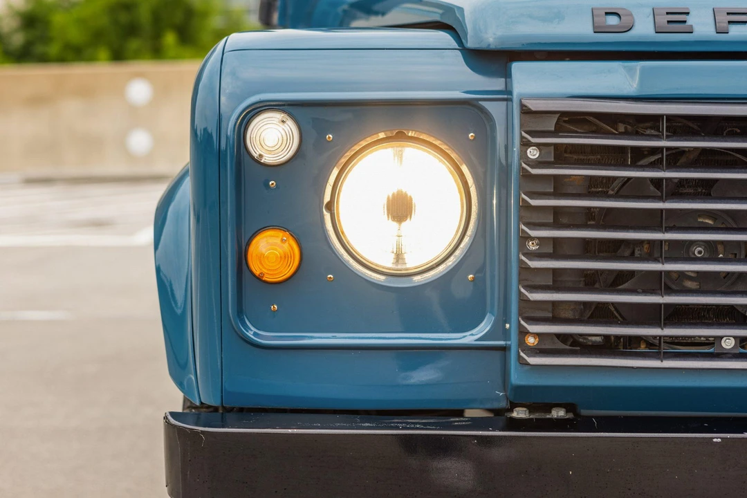 1987 Land Rover Defender 110 - Image 9 of 31