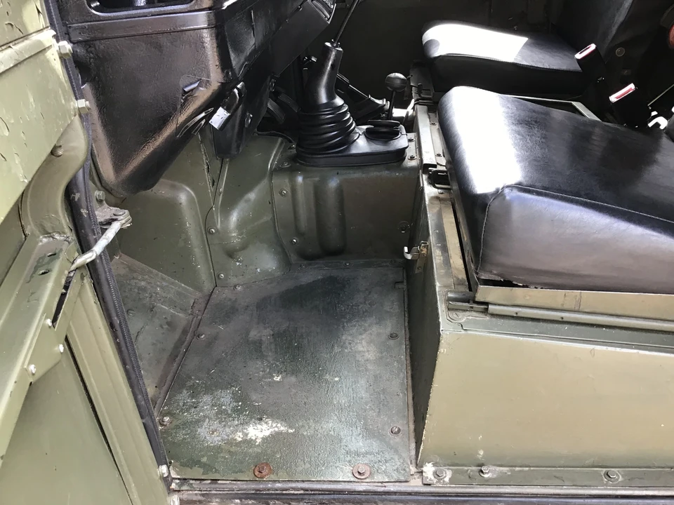 1987 Land Rover Defender 110 - Image 2 of 11