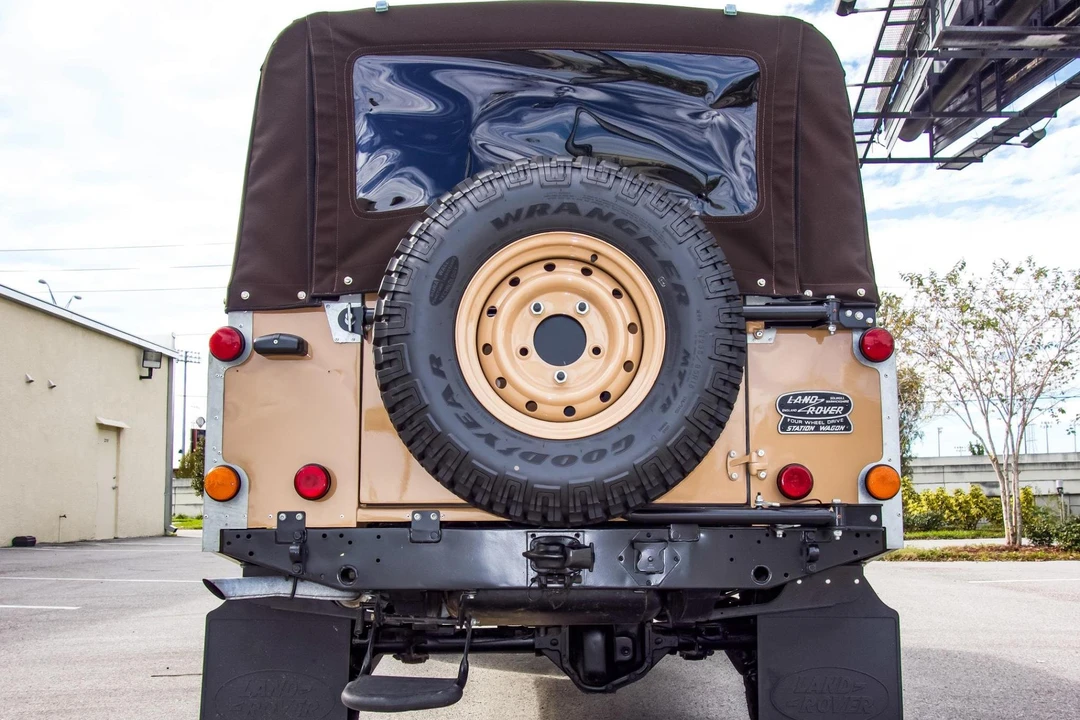 1987 Land Rover Defender 110 - Image 5 of 30