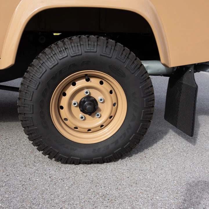 1987 Land Rover Defender 110 - Image 28 of 30