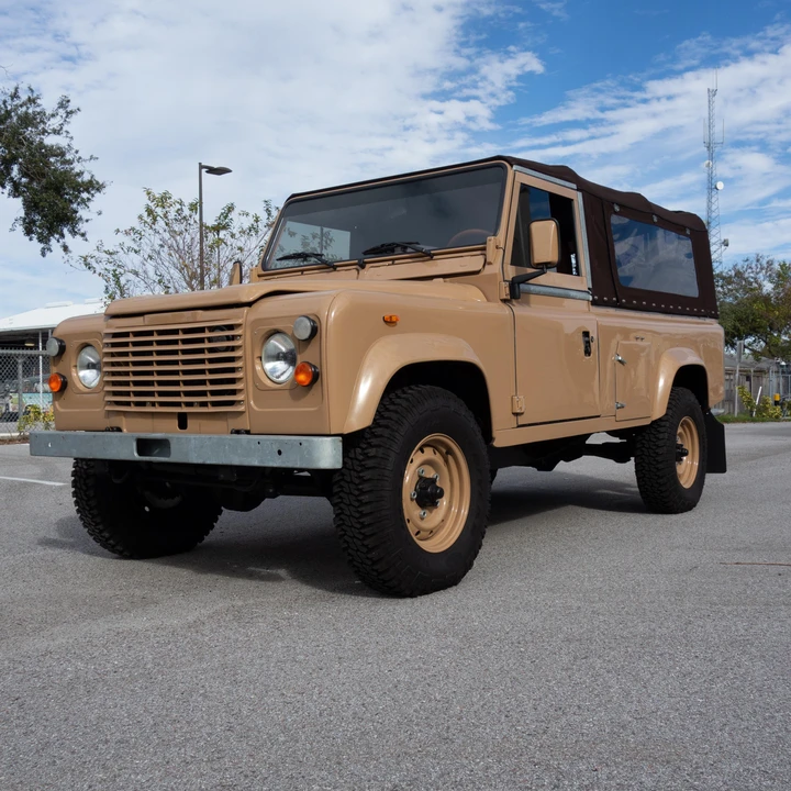1987 Land Rover Defender 110 - Image 8 of 30