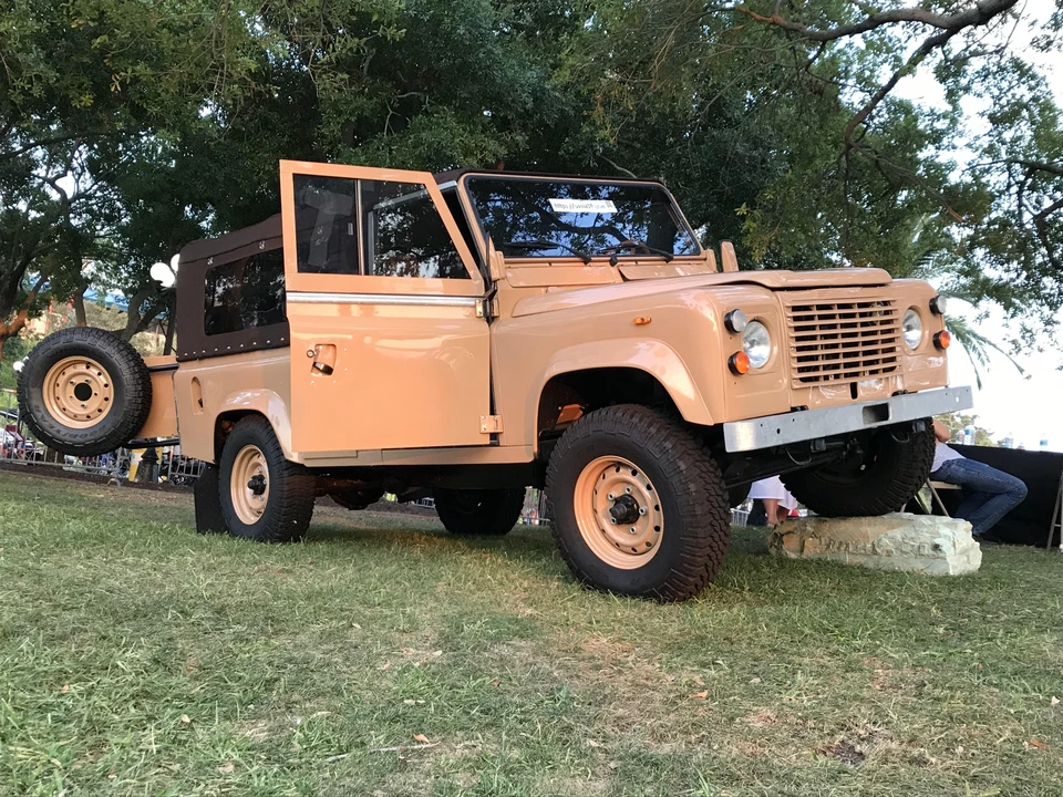 1987 Land Rover Defender 110 - Image 13 of 30