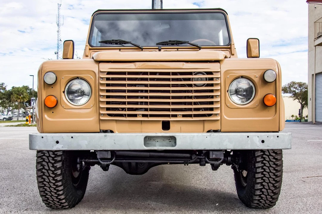 1987 Land Rover Defender 110 - Image 2 of 30