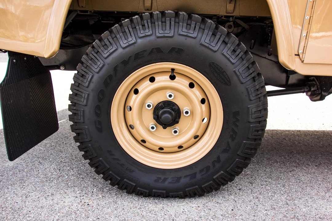1987 Land Rover Defender 110 - Image 29 of 30
