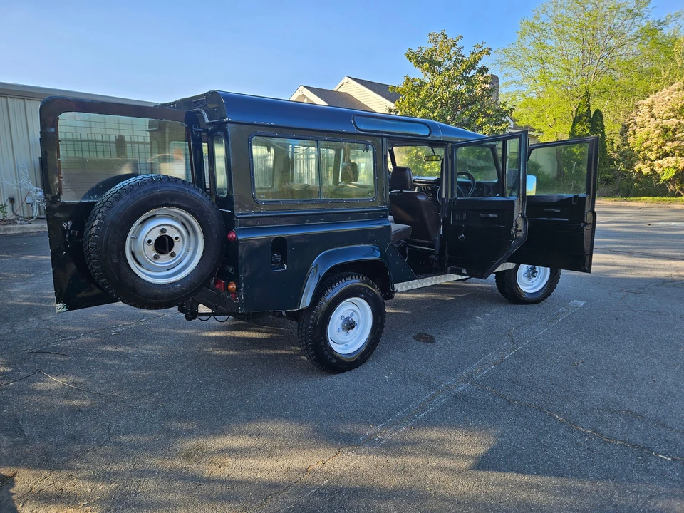 1987 Land Rover Defender 110 - Image 19 of 31