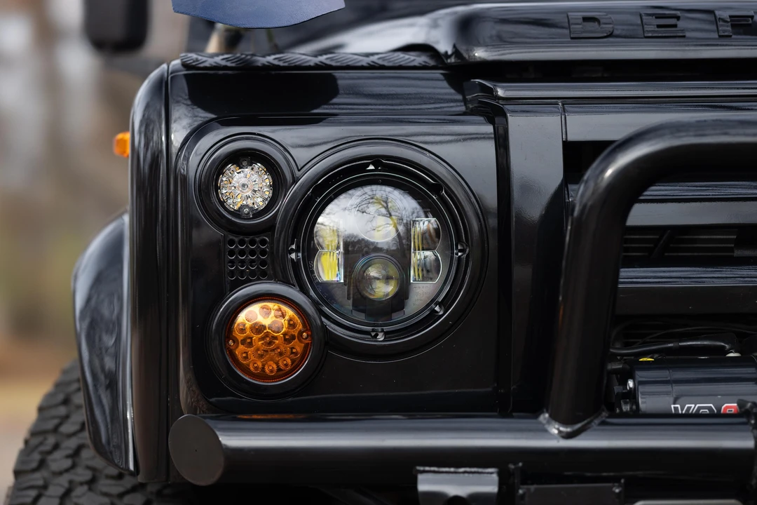 1987 Land Rover Defender 110 - Image 19 of 31