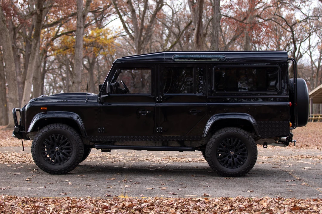1987 Land Rover Defender 110 - Image 3 of 31