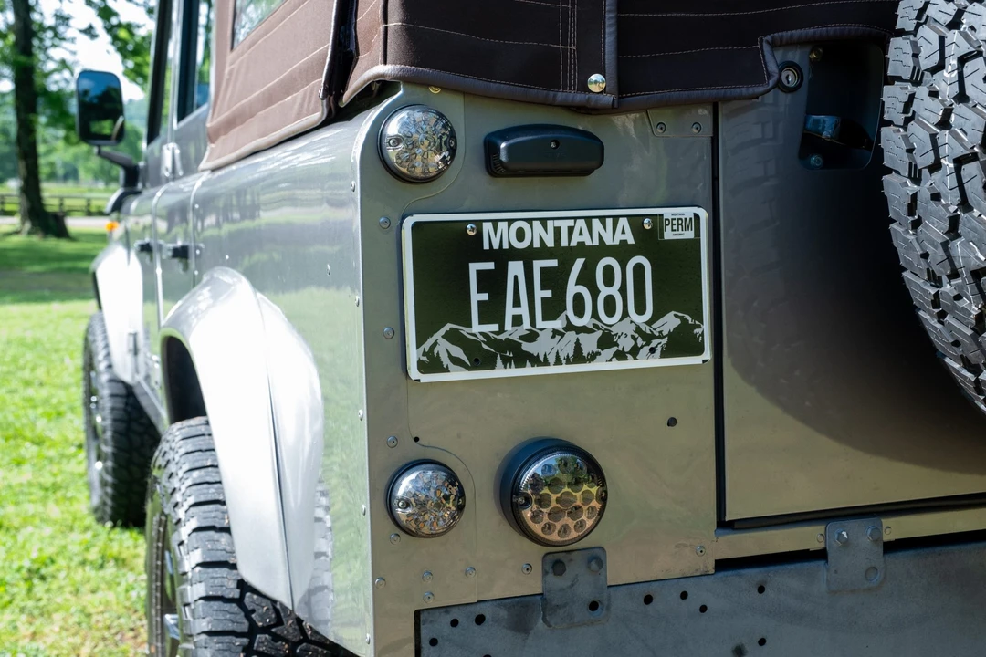 1987 Land Rover Defender 110 - Image 17 of 31
